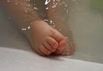бебе крака вода